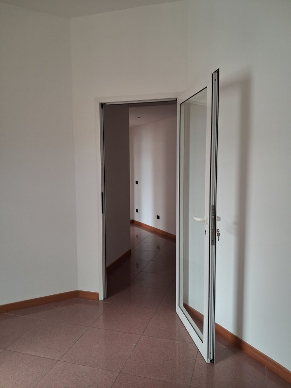 UFFICIO CENTRALISSIMO con BOX