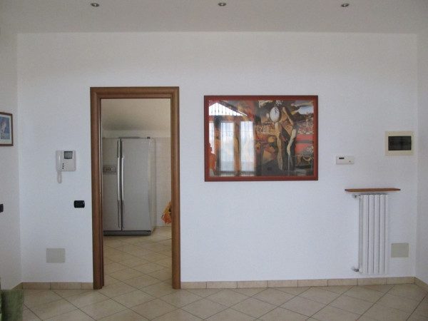  - Affittasi 3 locali con BOX