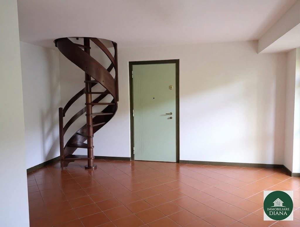  - APPARTAMENTO SU 2 LIVELLI  CON 2 BOX