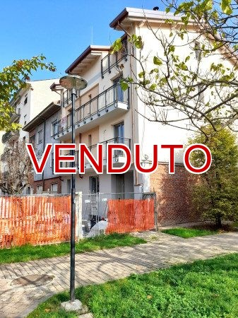 Foto principale: Via Rimembranze in nuova costruzione